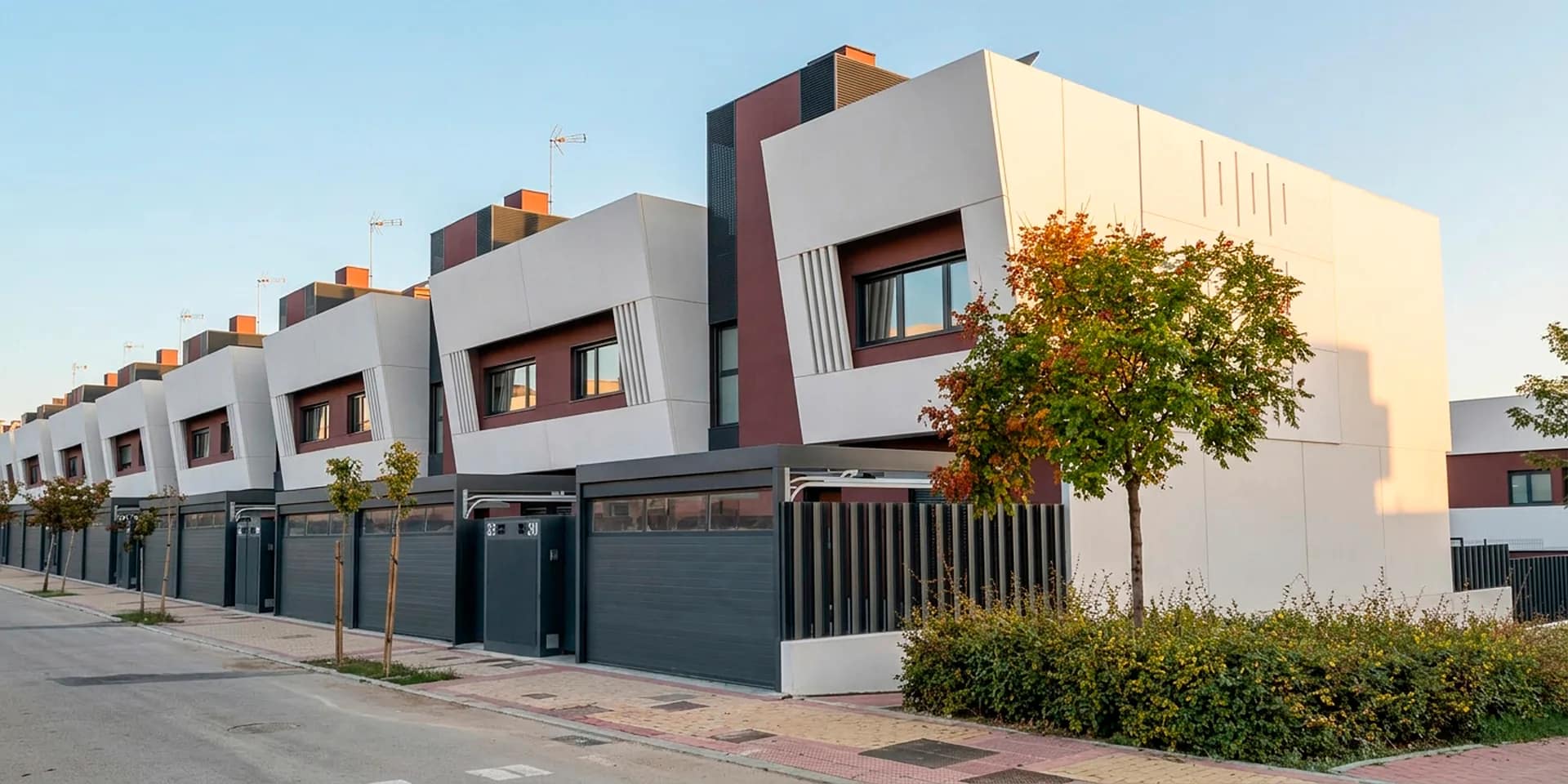 Residencial Buenavista en Getafe: esquina de la promoción de viviendas unifamiliares